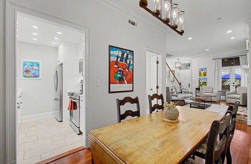 French Quarter House | Perfect location in historic French Quarter on the Peninsula - walk to it all!