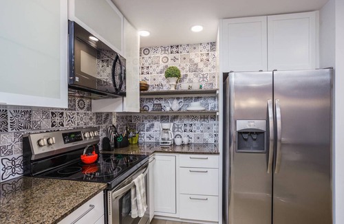 Sarasota Springs Condo | Perfect Monthly Rental | Updated 3-Bedroom Condo | Heated Pools | Short Drive to Beaches