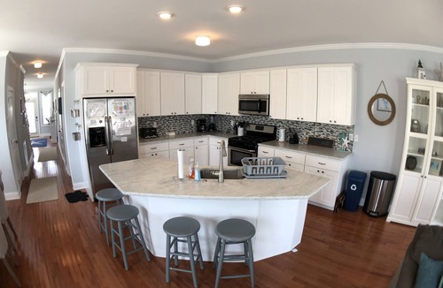 Wildwood Crest House | Pet Friendly! 2 Blocks to the Best of the Beach and Boardwalk!