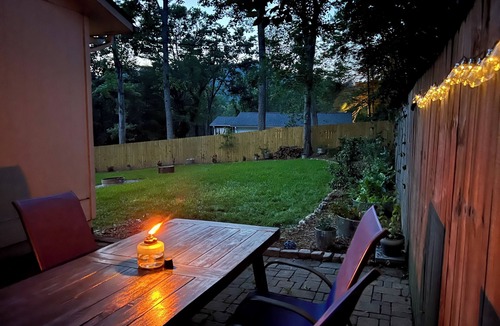 Royal Pines House | Pet friendly, 3-bedroom home, close to Asheville, WiFi & fully fenced backyard.