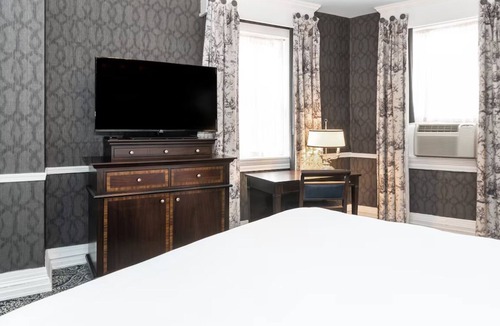 Historic District Hotel | Pet-friendly Accommodation at Historic Inns of Annapolis | 0.3 mi to State House