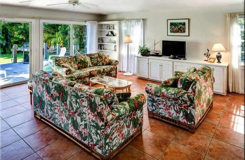 Captiva House | Pet-Friendly Cottage with Private Pool and Dock Access