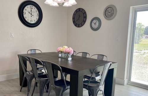 Highland House | Pet Friendly Family Home - 5 Min to the racetrack