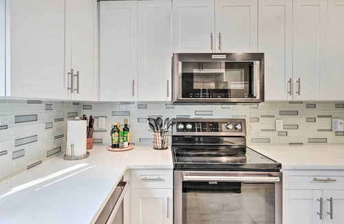Isles of Capri Condo | Pet-Friendly Naples Condo Near Marco Island Beach!