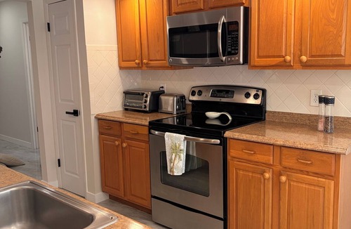 South Venice House | Pet Friendly, Relax, Gather & Unwind | Private Pool | Fire Pit
