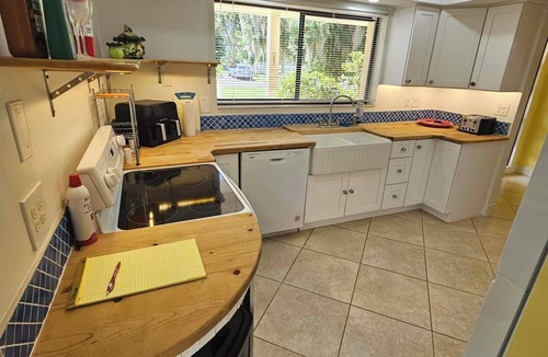 Fort Myers Shores House | Pet friendly, waterfront property on a canal off of the Caloosahatchee River