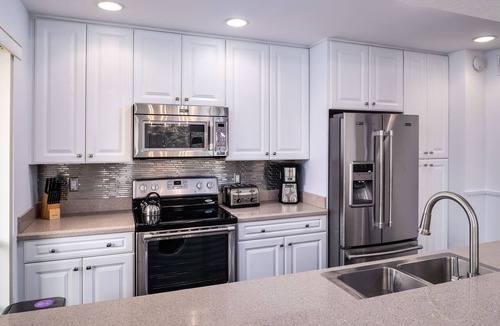 Hunt Club Condo | PGA Residence on Golf Course by Guaranteed Rental™