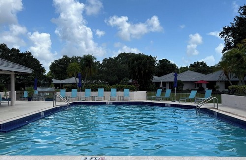 Palm Beach Gardens Cottage | PGAVacay! A Golfer's Dream and R&R Paradise tucked away in PGA National!