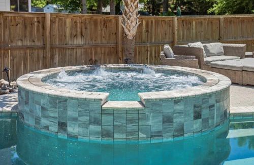 Scanlonville House | Pleasant Place Villa -Newly Built with Pool Close to downtown&beach