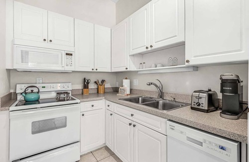 Aloha Kai Condo | Plunge into Fun & Sun at Siesta Key- A Coastal Gem - Aloha Kai Suite - Roelens