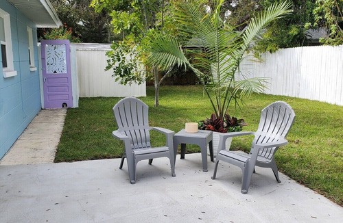 Gulfport Apartment | Poe's Place: In the Heart of Gulfport Art District!
