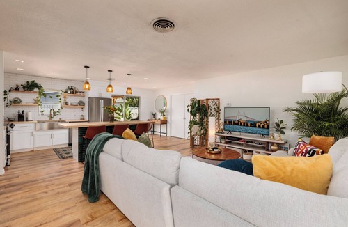 Jungle Terrace House | Pool! 4BR - 2BA With Efficiency!
