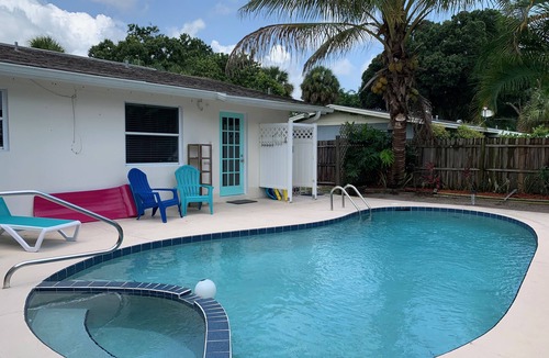 Vero Beach House | Pool side vibes at the Treasure Coast Cabana!