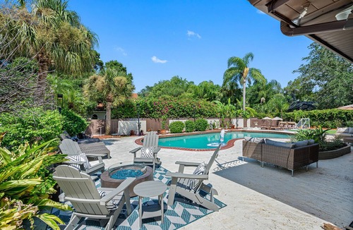 Anona House | Pool * Soccer * Movie Room * Game Room * Sleeps 20