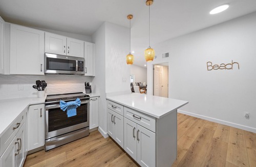 West Bradenton House | Pool+Tiki Bar+Mini Golf+Game Room near IMG,beaches