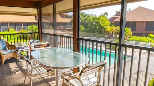 Sanibel House | Poolside Paradise - Pet Friendly Villa on Sanibel Island - Private Beach - Signal Inn 03