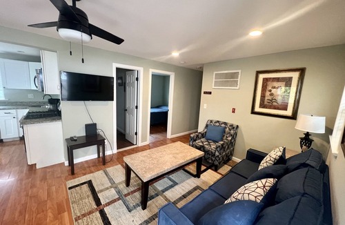 Seaside Heights Cottage | PREMIER HOST LISTING 3 BR Canneel Cottage 1 House to Beach, Pool Access Option