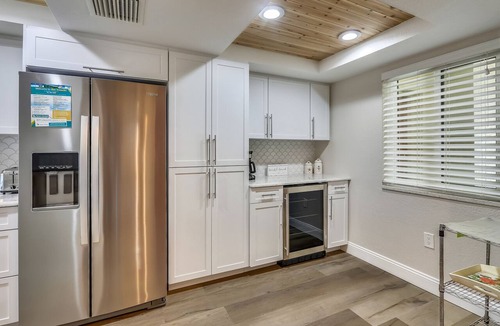 Sunset Beach Condo | Premier Top Floor Condo with Bay View - - Pool, Hot Tub - Land's End 4-405