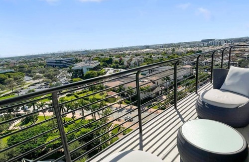 Doral Apartment | Premium 3BR City-View Suite w/Pool & Sauna Access