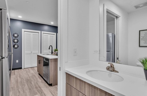 Zephyrhills West Apartment | Prime 2 BDR Condo Steps from Padel, Pickleball and Tennis Center plus nearby Golf Course