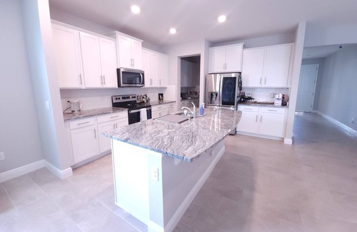 Wesley Chapel House | Prime Location - Spacious & Bright 4B 3Ba Home