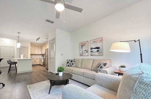 Carver City - Lincoln Gardens Apartment | Prime Tampa Living with Lush Courtyard Views!
