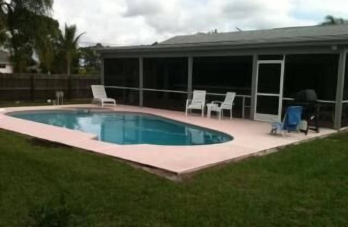 Port Saint Lucie House | pristine home w/relaxing private pool