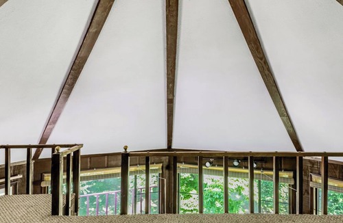 Bristol House | Private 1BR Home Quiet Wooded Stay Near Bristol