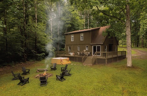 Mount Upton House | Private 3-Bedroom Cabin in the Woods: Hot Tub and Pond