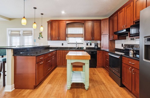 Gulfport House | ⭐Private 4BR Home-Water Views-2 Private Balconies-Walking Distance to Downtown⭐