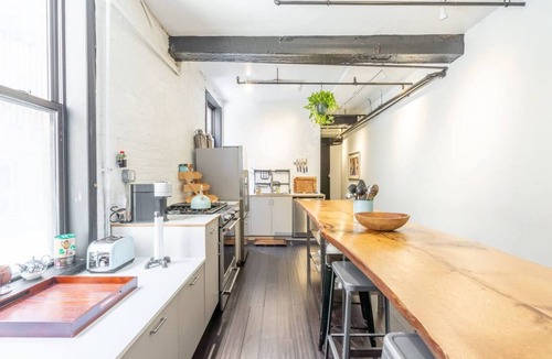 Williamsburg Apartment | Private 4BR Williamsburg Loft : World Cup Groups, Perfect for Match Weeks!