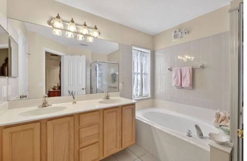 Port Saint Lucie House | Private bedroom- share home in Port Saint Lucie