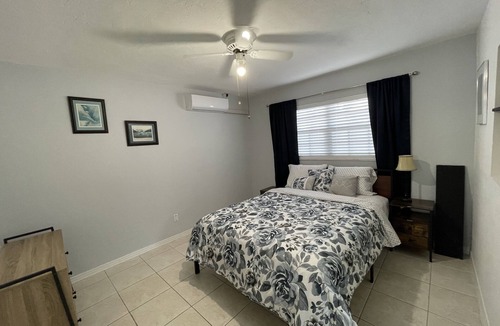 Egypt Lake-Leto Bed & Breakfast | Private bedroom w/AC & Heating + Bathroom