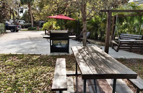 River Ranch RV Rental | Private Campsite in River Ranch RV Resort