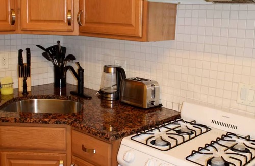 North Bergen Apartment | Private & Charming 1BR Apartment Close to Midtown Manhattan