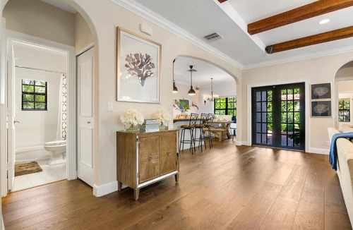 Old Northwood House | Private Compound Near Beach w Casita