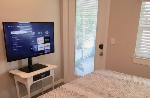 Cypress Gardens Apartment | Private Entrance Suite in Cypress Gardens near Legoland