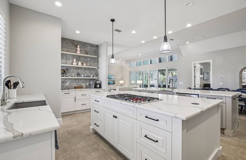 Saint Armands Key House | Private Heated Pool & Hot Tub Steps to St. Armands Circle & Walk to Lido Beach!