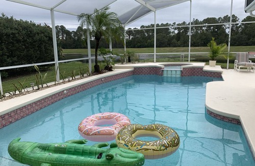 Lindfields House | Private house with pool and jacuzzi, lake views, backyard with lake view, patio!