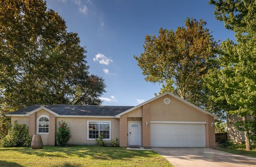Palm Bay House | Private Oasis Near Everything-Netflix Wifi Coffee Included