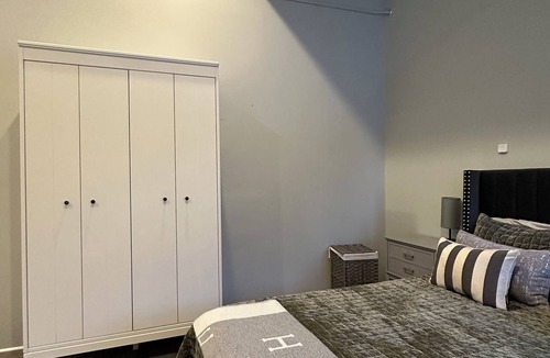 Scranton Apartment | Private open floor plan studio apartment