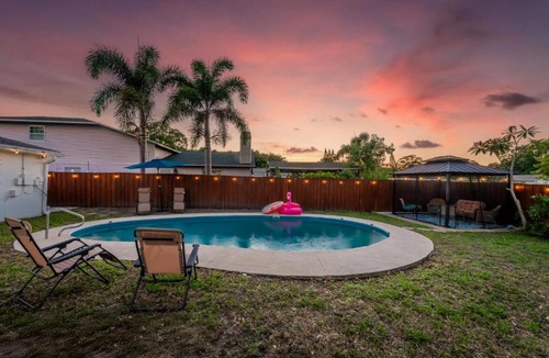 Pinellas Park House | Private Pool 15 Minutes to the Beach & Downtown Saint Petersburg Florida