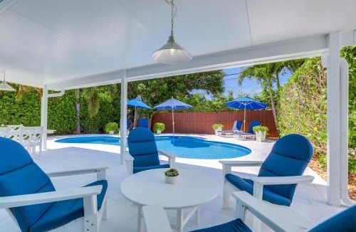 Juno Beach House | Private Pool + Backyard: Villa in North Palm Beach