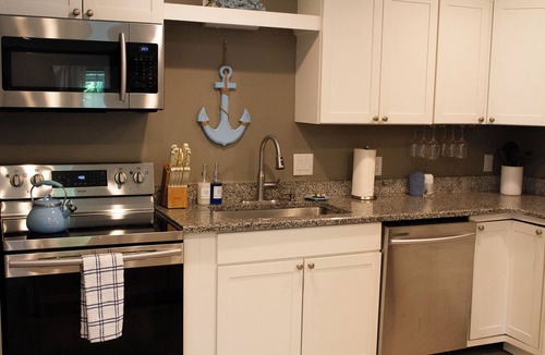 Highland City Apartment | Private Pool, Fire pit, Pet-friendly Home