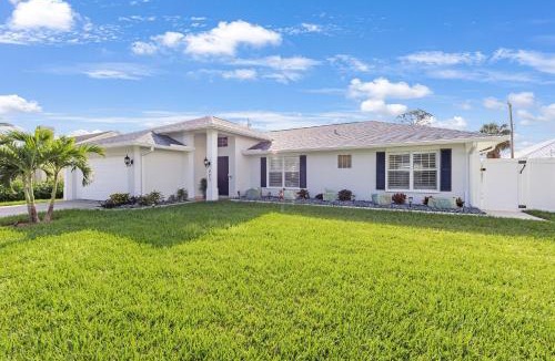 Naples Park House | Private Pool｜Near Beach｜Fenced Yard｜Outdoor Living