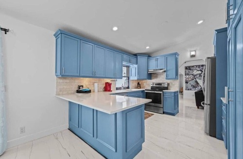 Wellington House | Private Pool Oasis in Wellington 4BR