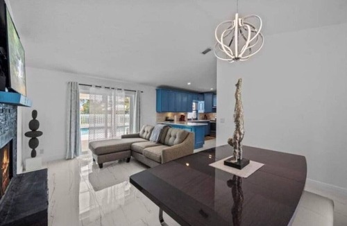 Wellington House | Private Pool Oasis in Wellington 4BR