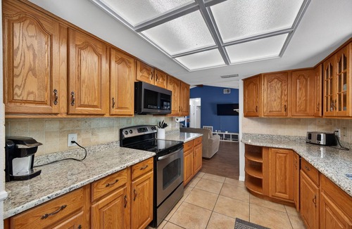 Valrico House | Private Pool Oasis Pet-Friendly Retreat