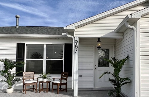 Summerhill House | Private Pool Oasis + Hot Tub ,Quiet Luxury in The Villages, Pet Friendly