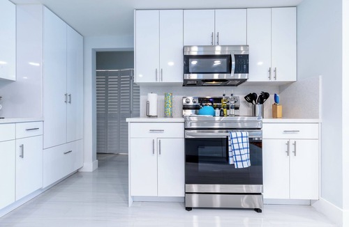 Margate House | Private Pool, Patio & BBQ Near Beaches & Casino